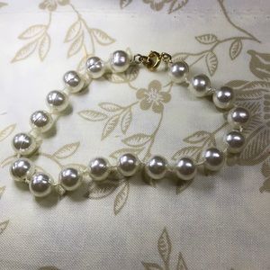Pretty Pearl Bracelet